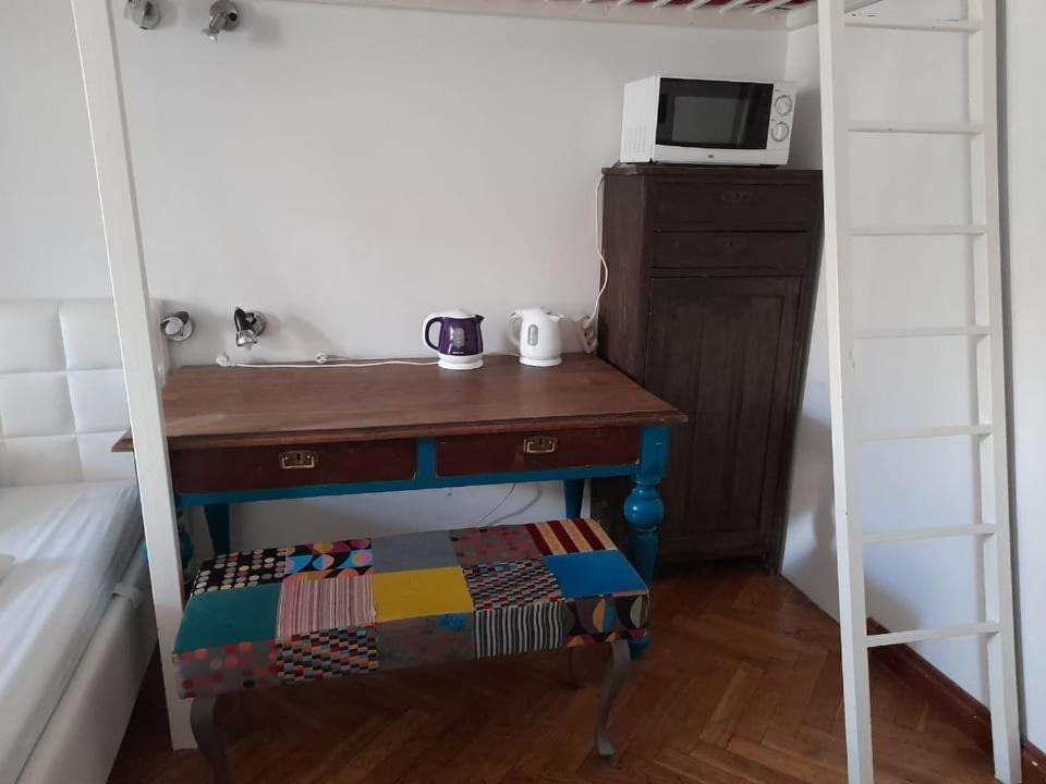 Rodzinna Przestrzen Dla 8 Osob 2 Pokoje Z Lazienka I Mini Aneksem Варшава Экстерьер фото